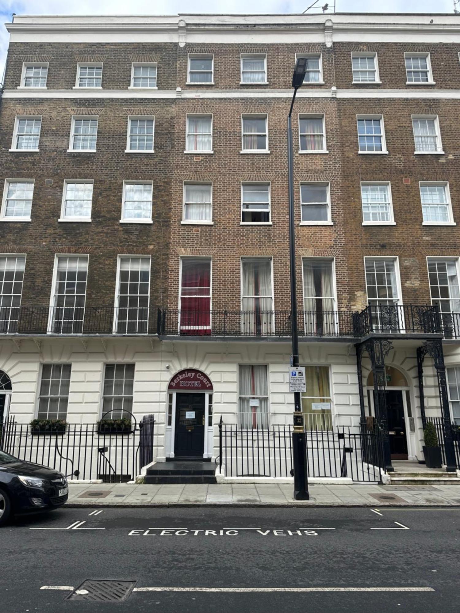 Berkeley Court Hotel London Bagian luar foto